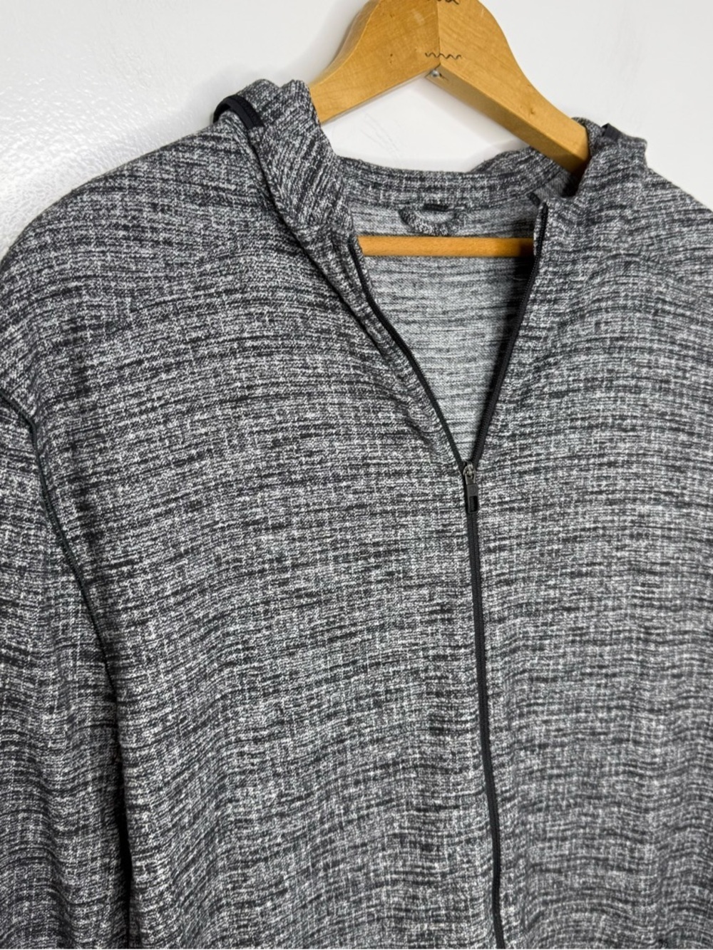 LULULEMON Men’s Surge Warm Full Zip Sweatshirt - Picture 3 of 7